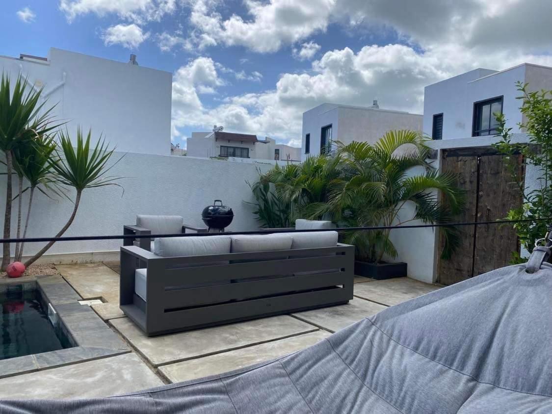Magnifique Villa Avec Piscine Grand Baie Exteriör bild